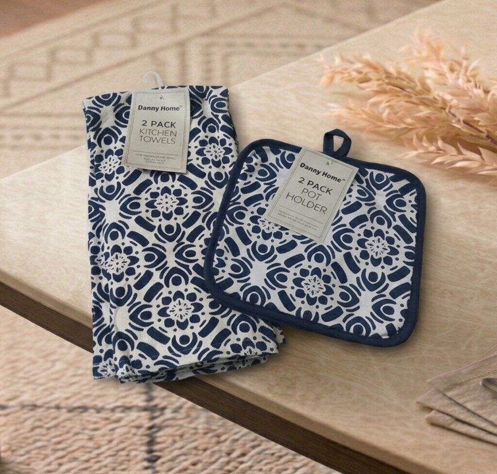 Danny Home Kitchen Towel & Pot Holder Set